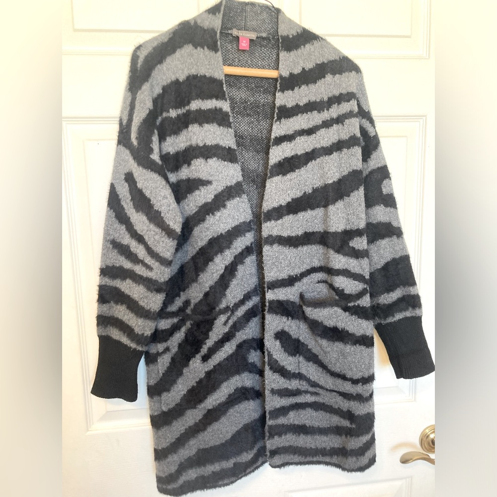 VINCE CAMUTO ZEBRA CARDIGAN LONG LINE SWEATER BLACK GRAY MEDIUM